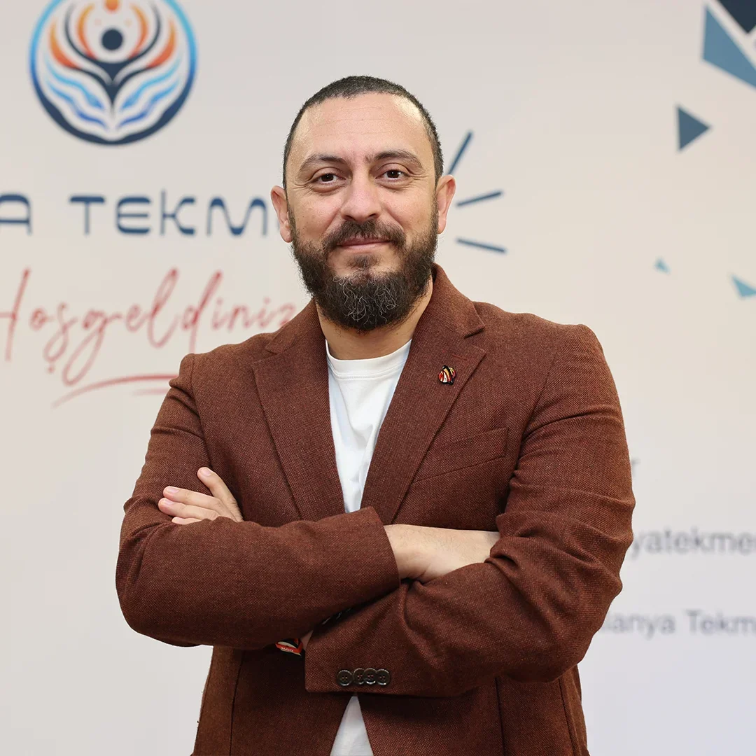 Doç.Dr. Murat AKSEL
